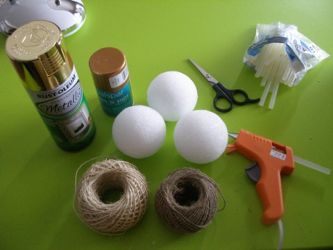Инструменты и материалы для декорирования шара из пенопласта
