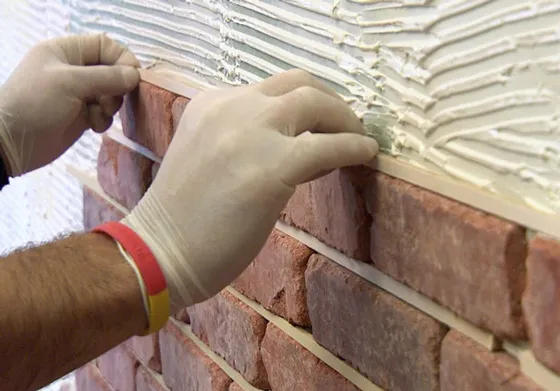 Укладка декоративного камня