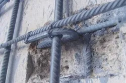 Усиление кирпичной стены железобетонной обоймой