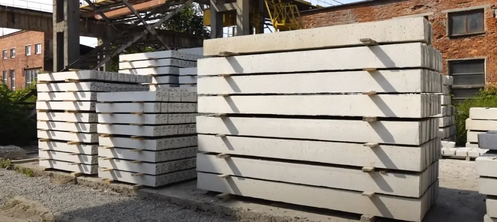  Производство железобетонных изделий (ЖБИ) – это сложный технологический процесс, требующий точного соблюдения стандартов, использования качественных материалов и современного оборудования.