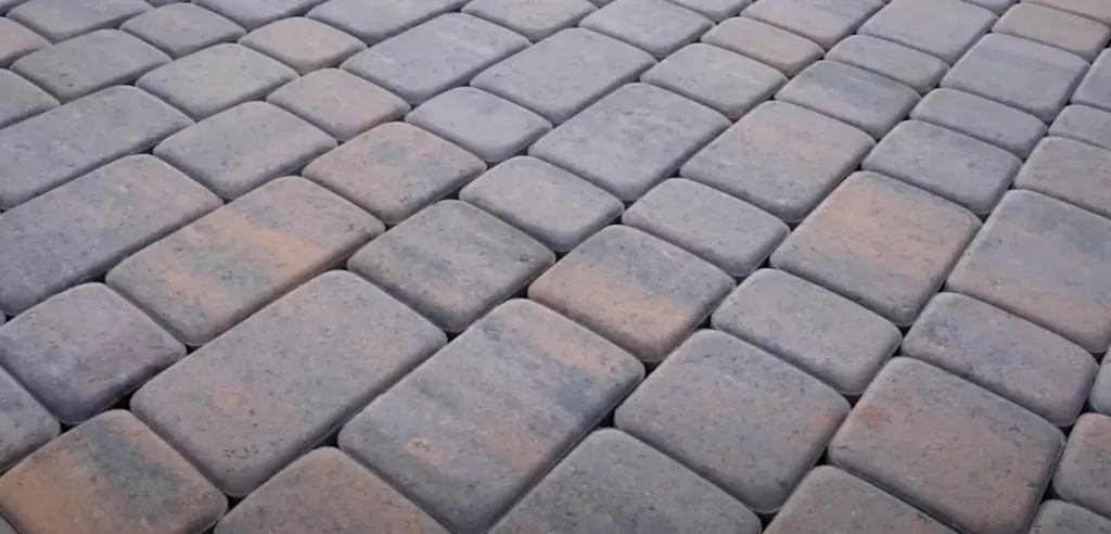 Тротуарная плитка Stellard: способность выдерживать пешеходную и частично транспортную нагрузку, а также длительную службу в условиях города.